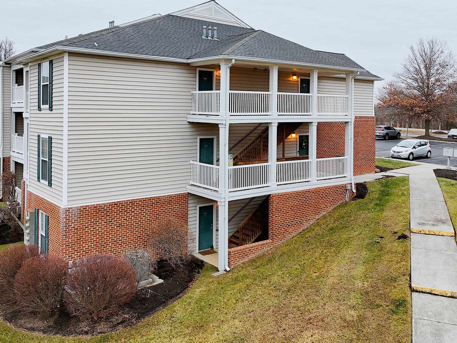 305 N Knollwood Dr SUITE 5304 Blacksburg, VA 24060 - Thumbnail 2