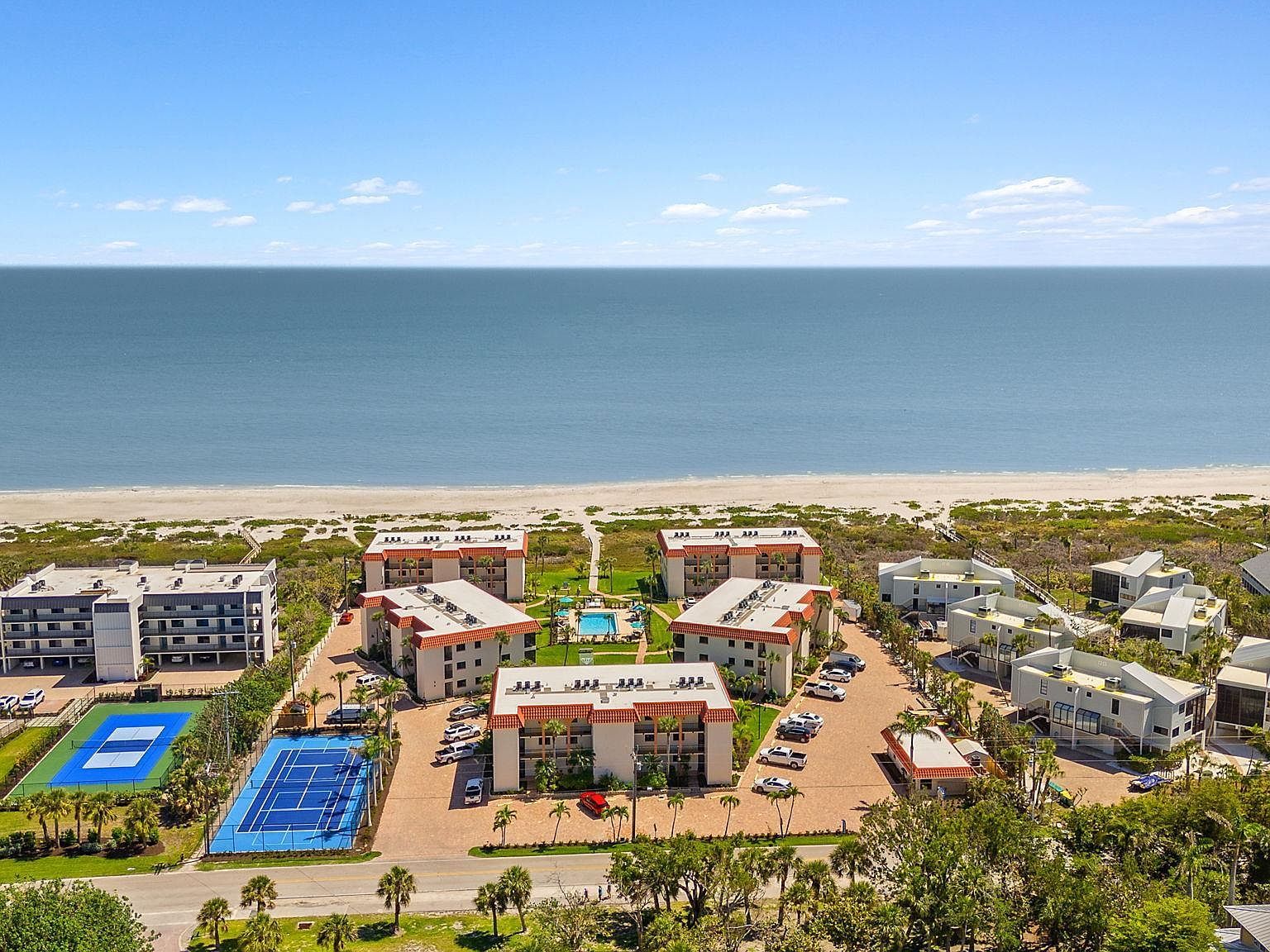 671 E Gulf Dr UNIT 5D2 Sanibel, FL 33957 - Thumbnail 2