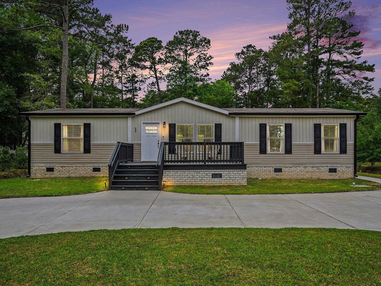 335 Ridgewood Dr NW Calabash, NC 28467, 28467