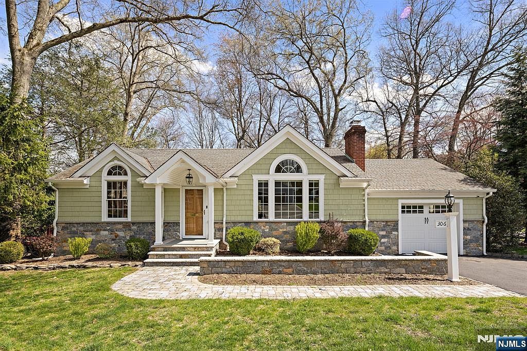 306 Sunset Blvd Wyckoff, NJ 07481  | Single Family