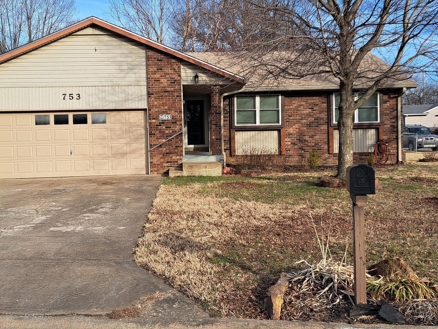 753 W Wickersham Dr Webb City, MO 64870  | Single Family