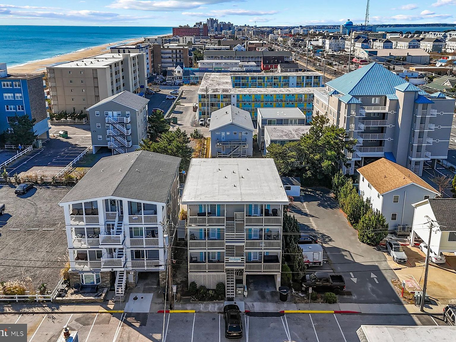 13 75th St UNIT 1W Ocean City, MD 21842 - Thumbnail 2