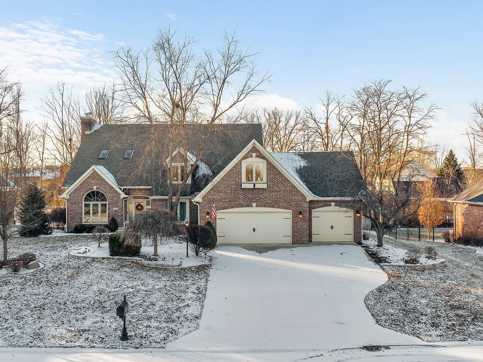 11254 Woods Bay Ln Indianapolis, IN 46236 - Thumbnail 2