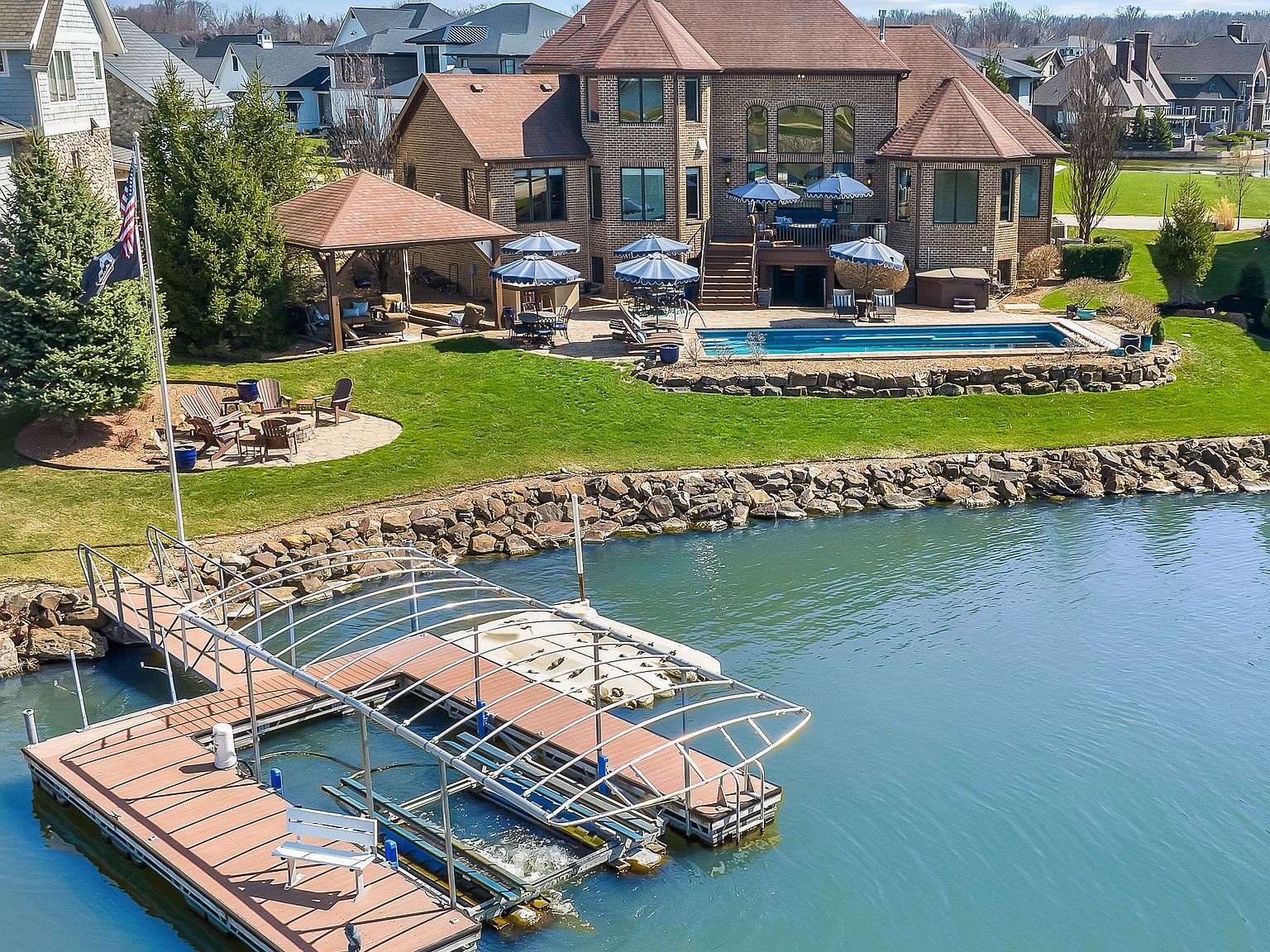 13400 Cambridge Cove Way McCordsville, IN 46055 - Thumbnail 2