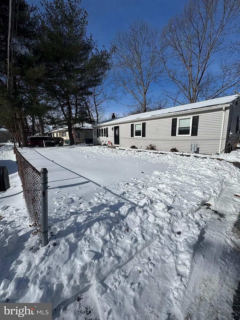 6 Almond Ave Browns Mills, NJ 08015 - Thumbnail 2