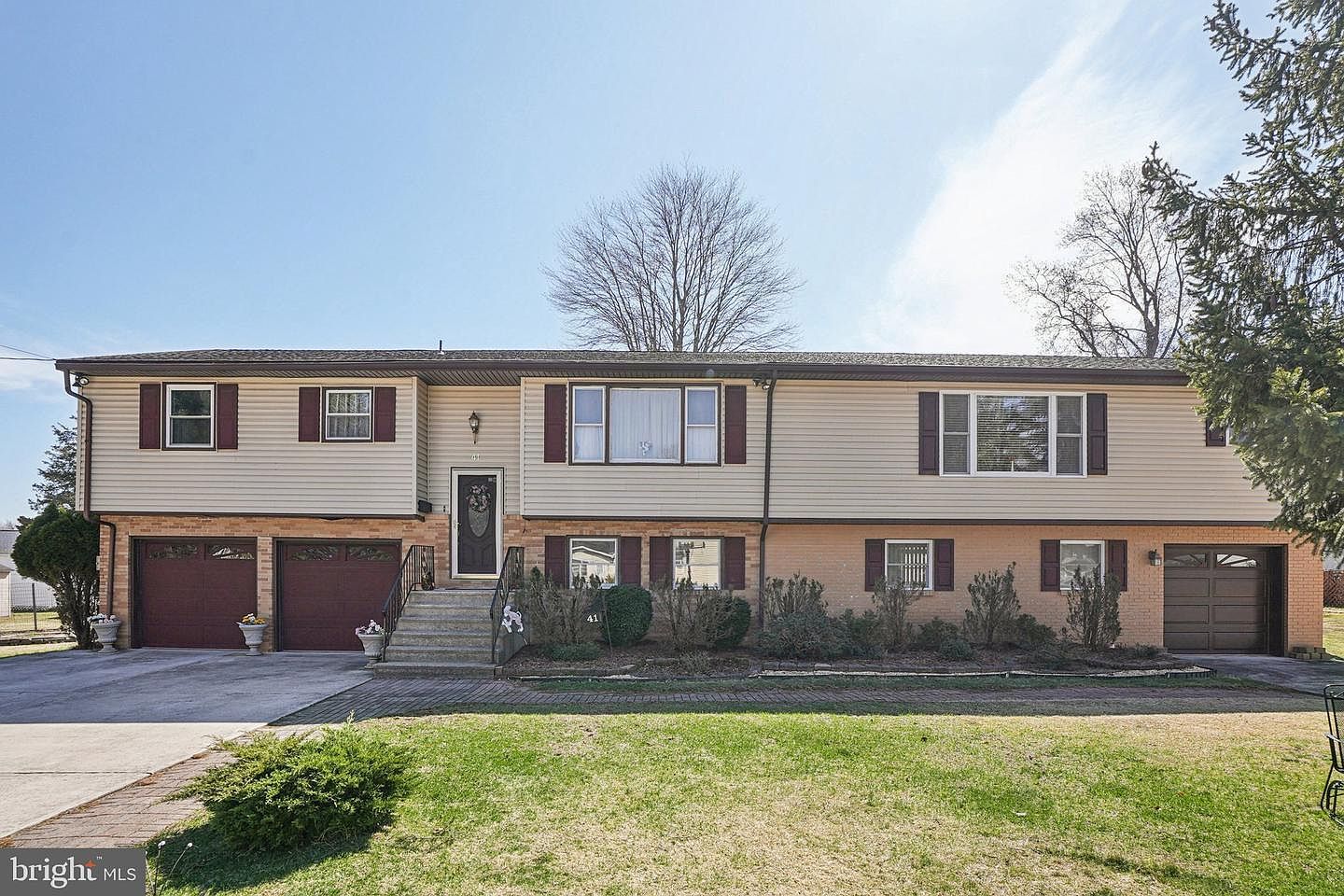 41 Harding St Ewing, NJ 08618  | Single Family