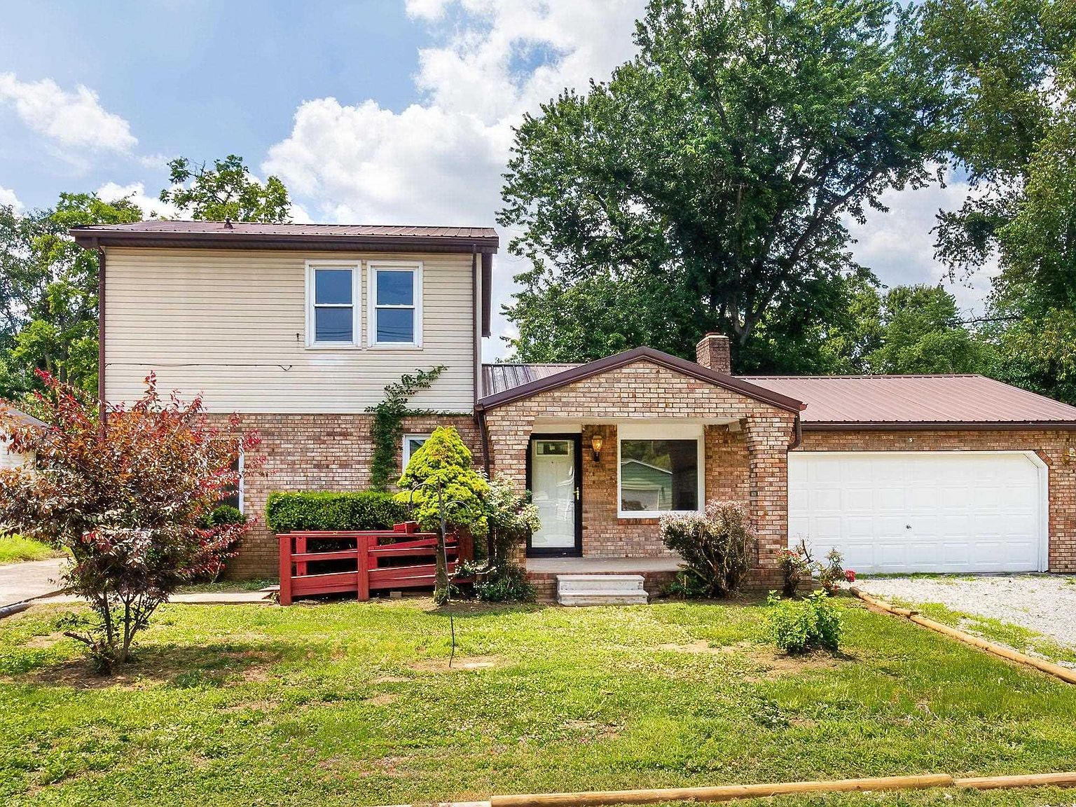 3017 S Rotherwood Ave Evansville, IN 47714 - Thumbnail 2