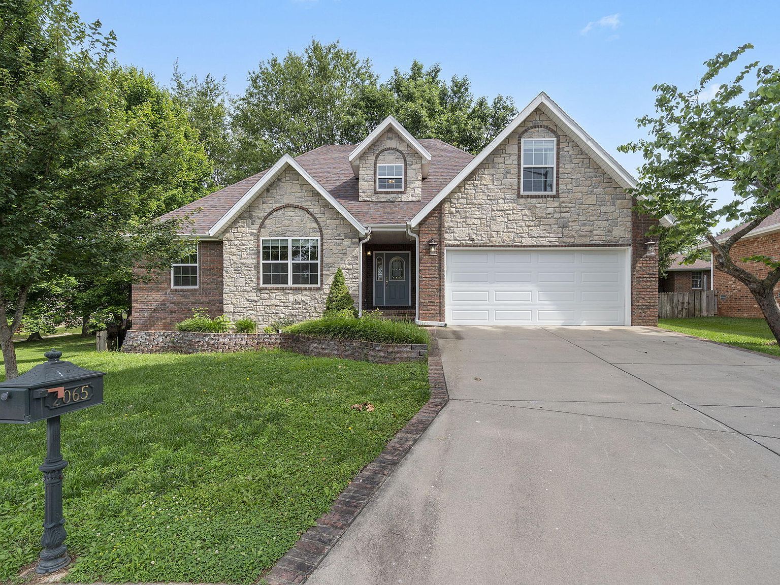 2065 W Buena Vista St Springfield, MO 65810 - Thumbnail 2