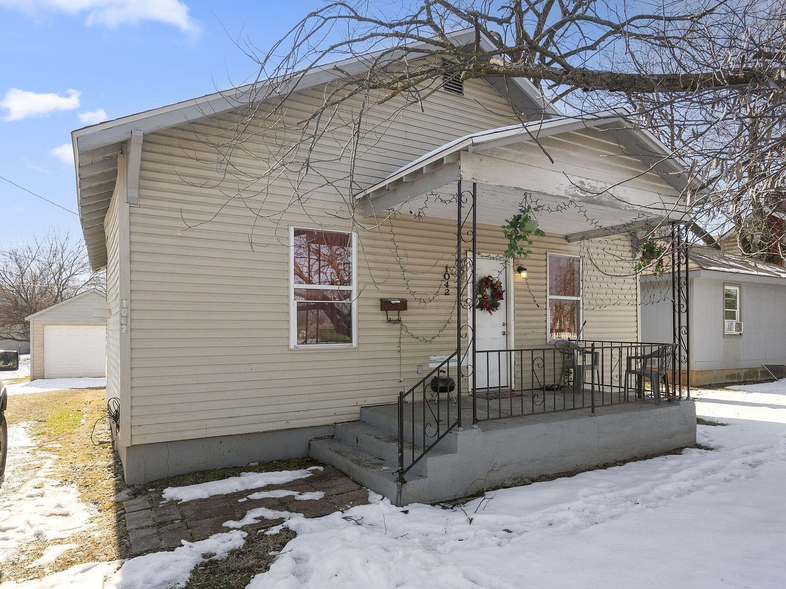 1042-1052 E Commercial St Springfield, MO 65803 - Thumbnail 2