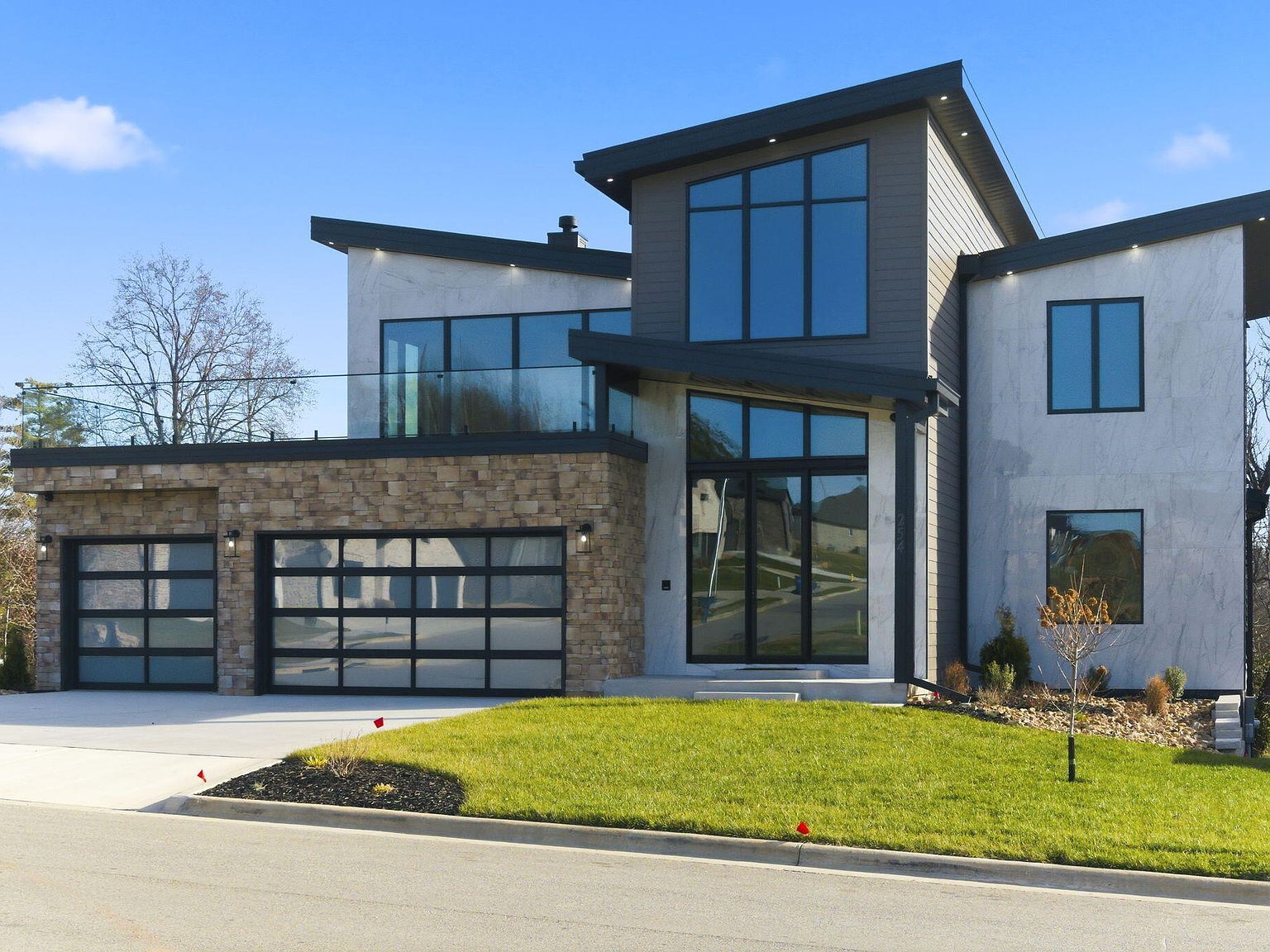 254 S Mumford Ct Springfield, MO 65802 - Thumbnail 2