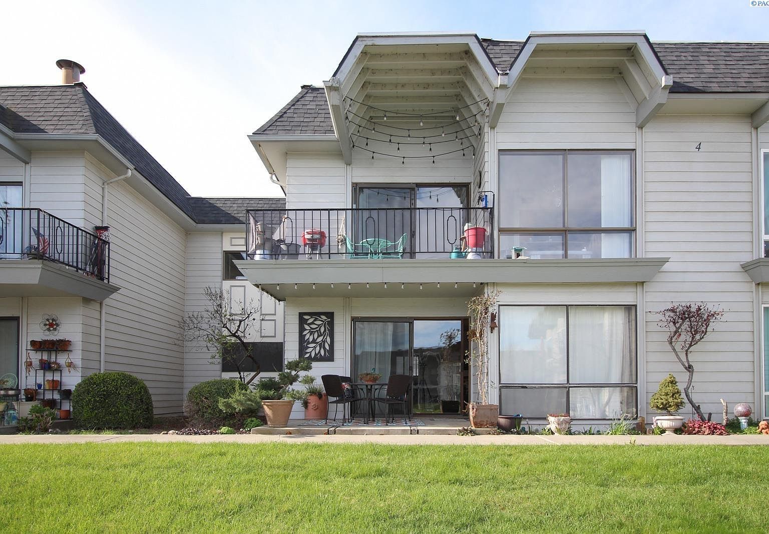 2401 W Canal Dr APT 4B Kennewick, WA 99336  | Single Family