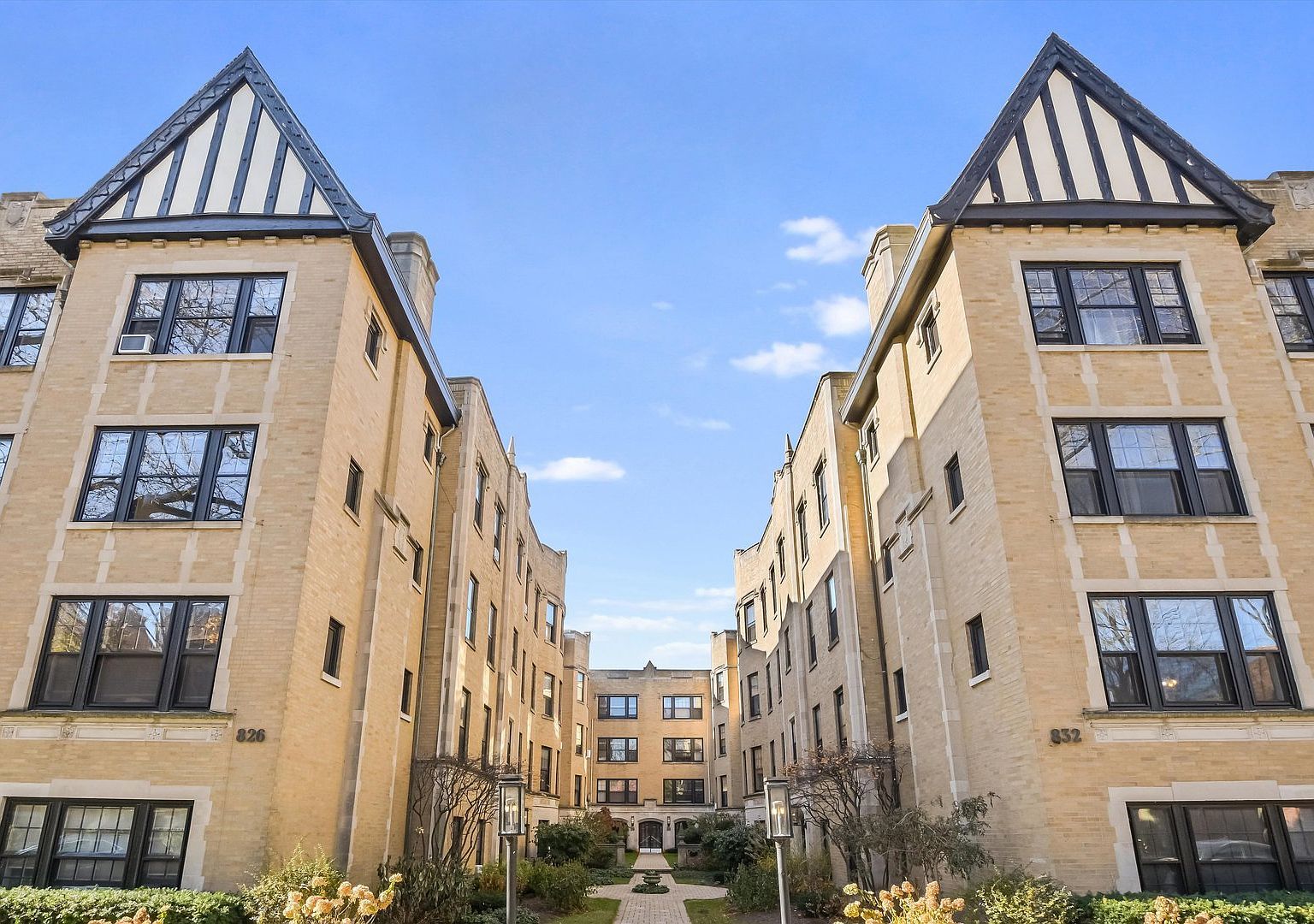 (undisclosed Address) Evanston, IL 60202 - Thumbnail 2