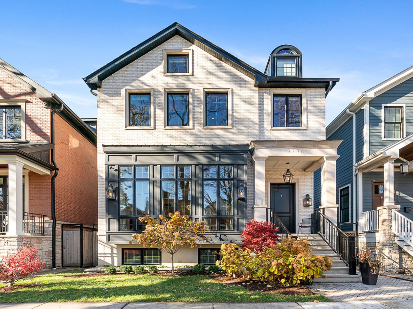 3336 N Oakley Ave Chicago, IL 60618 - Thumbnail 2