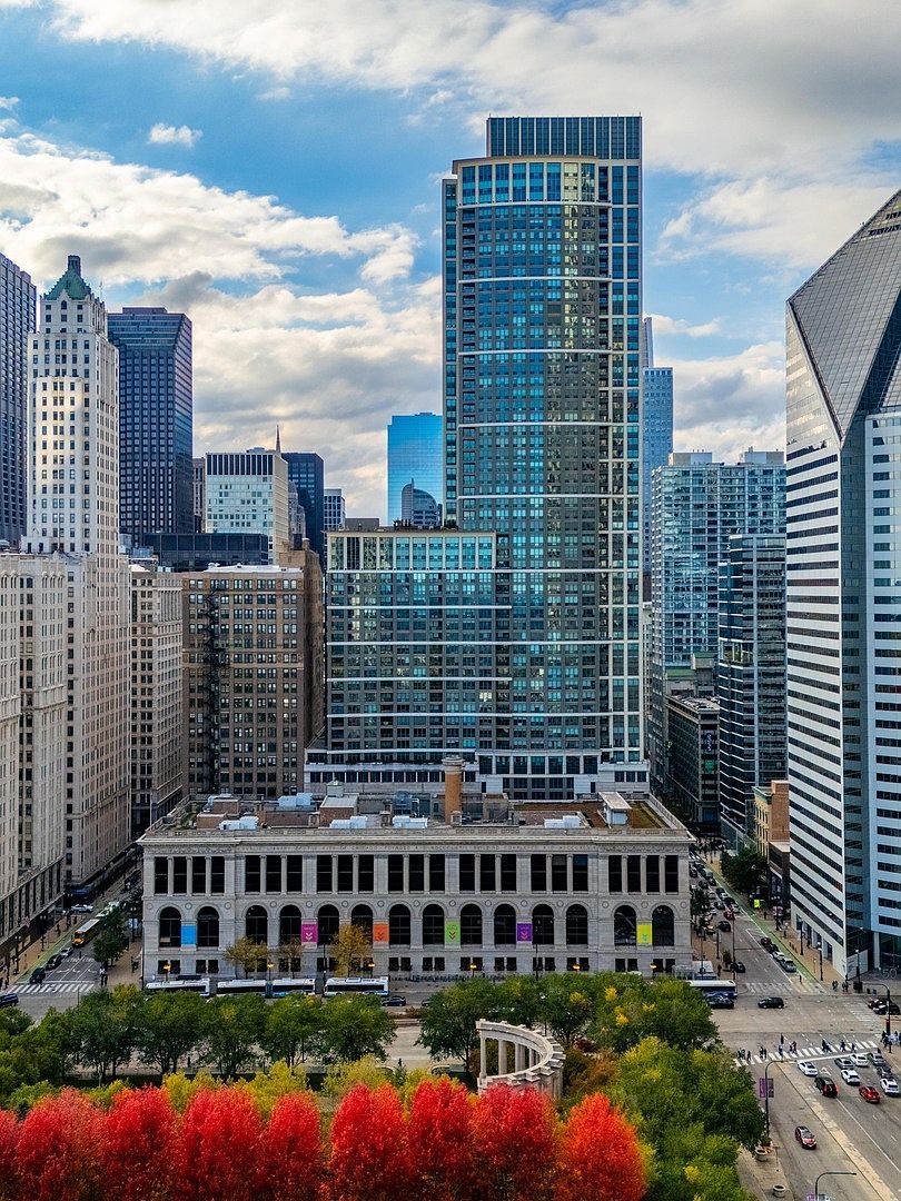 130 N Garland Ct APT 3403 Chicago, IL 60602 - Thumbnail 2