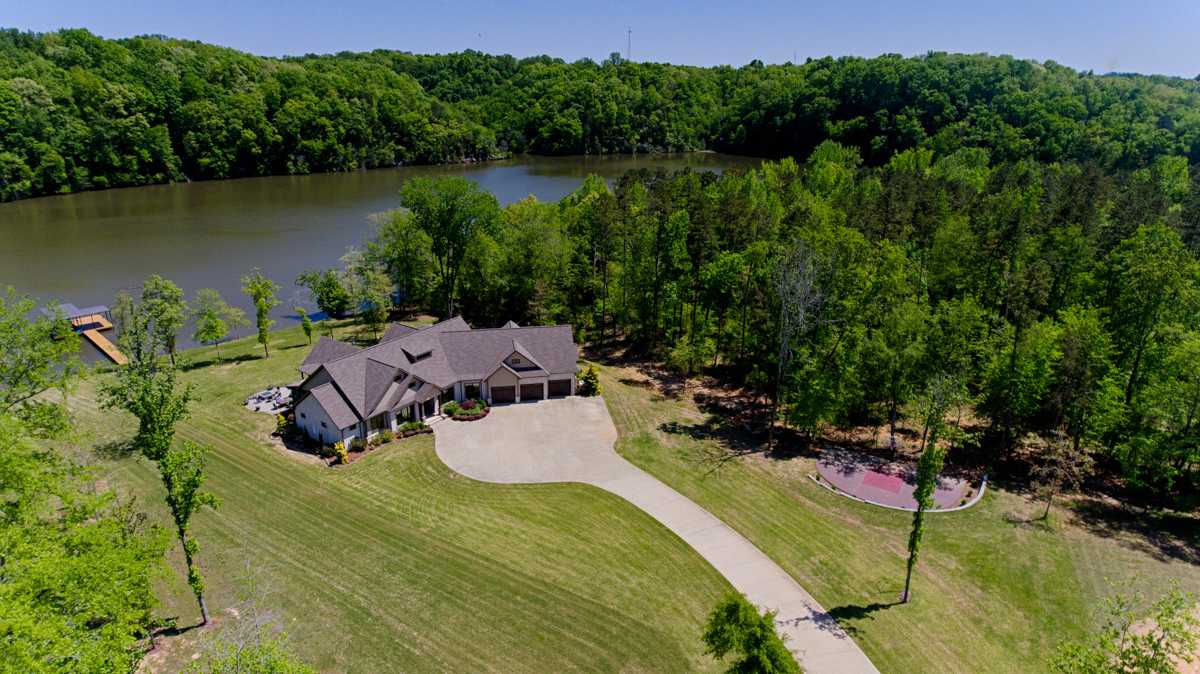 200 Freeman Drive, Rogersville, AL, 35652  | Single Family