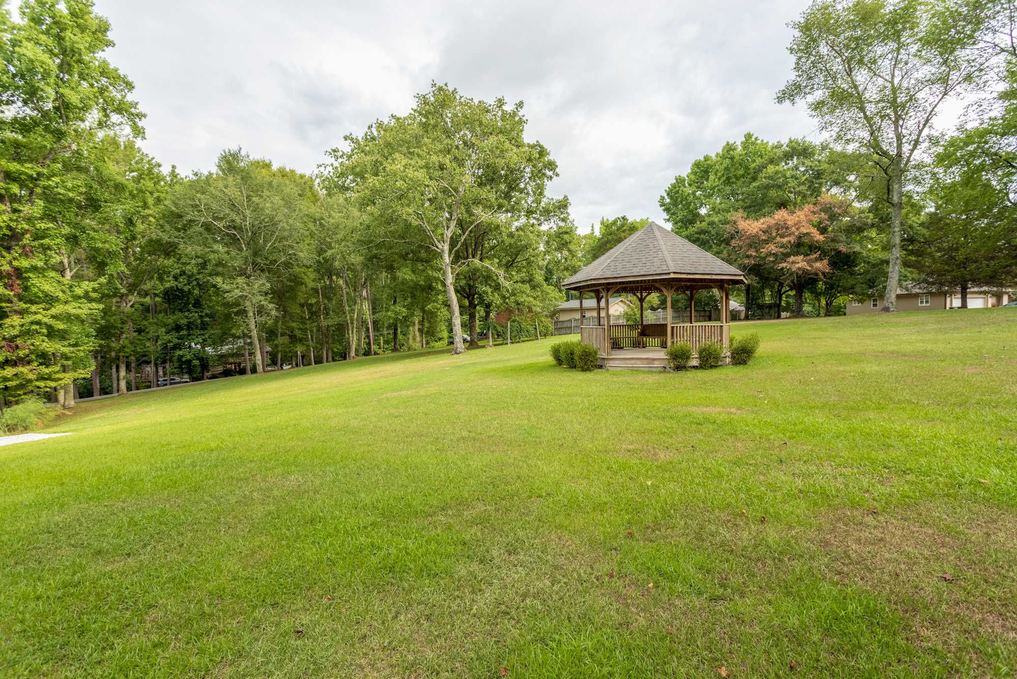 22942 Highland Drive, Athens, AL, USA, 35613 - Thumbnail 2