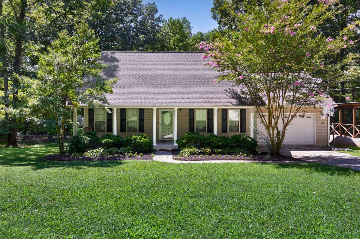 498 Esslinger Drive, Gurley, AL, USA, 35748 | Single Family