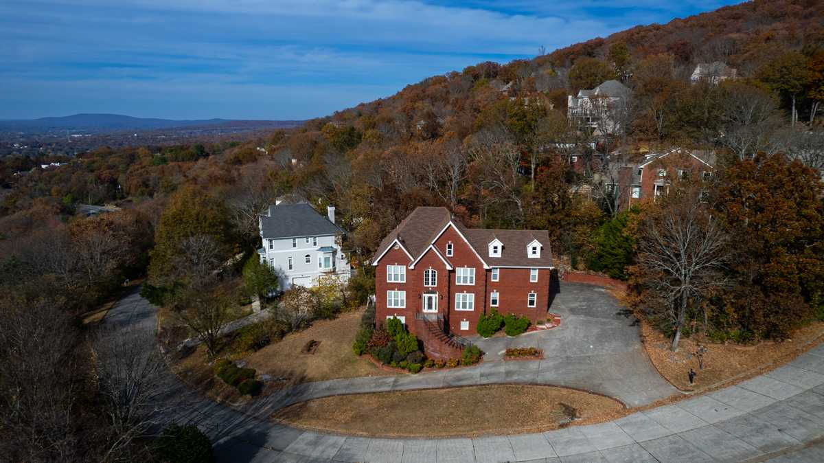 2219 Governors Bend Road Southeast, Huntsville, AL, USA, 35801  | Single Family