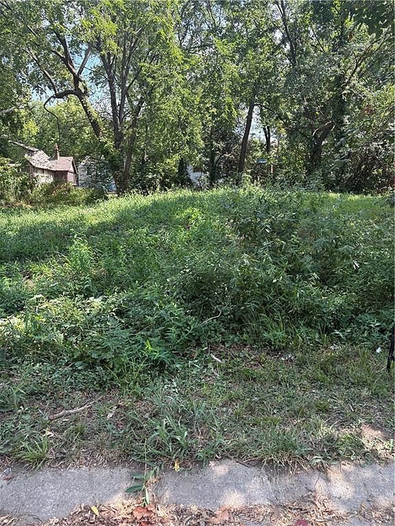 7709 Kenwood Ave Kansas City, MO 64131 - Thumbnail 2