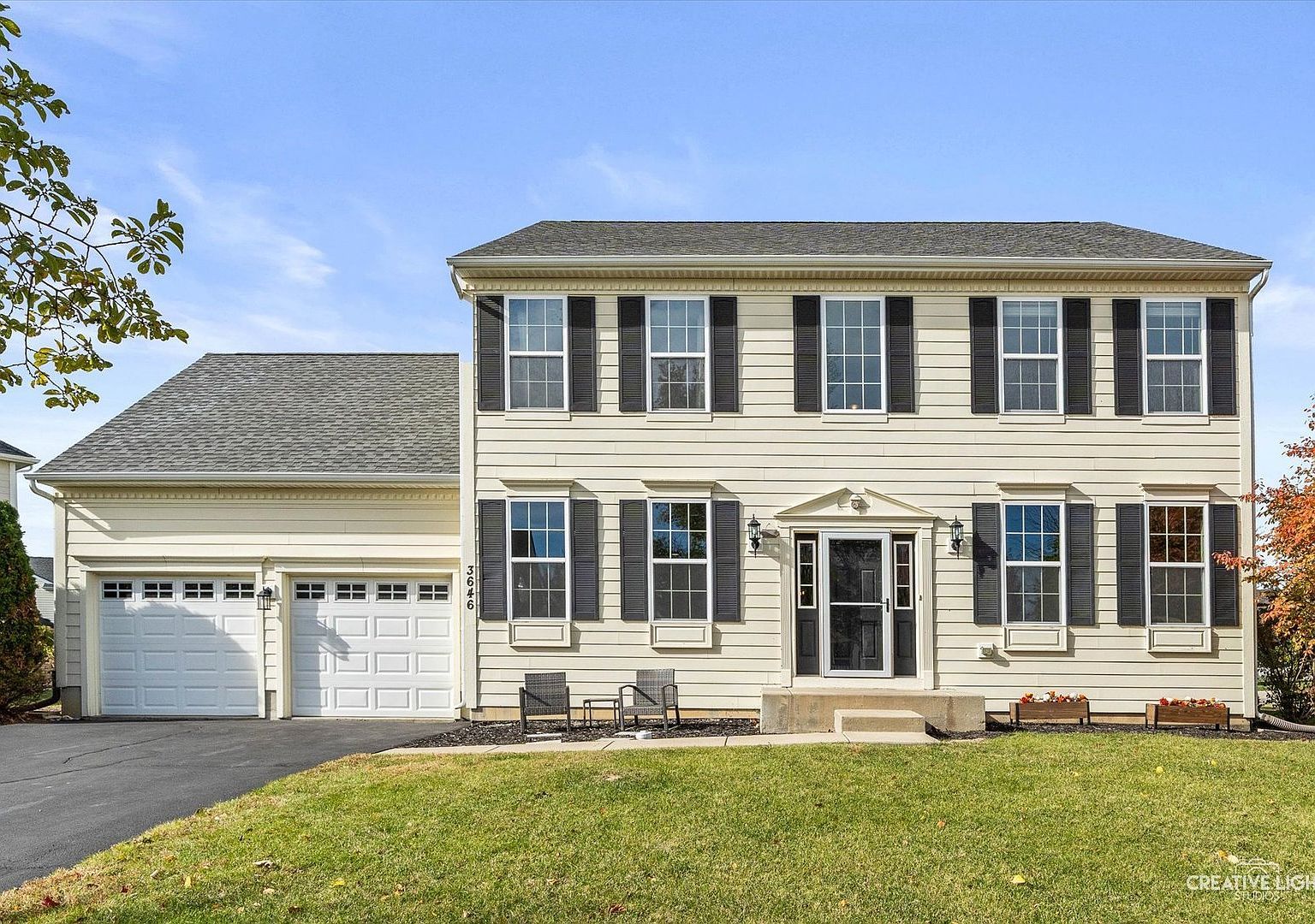 3646 Thornhill Dr Elgin, IL 60124 - Thumbnail 2