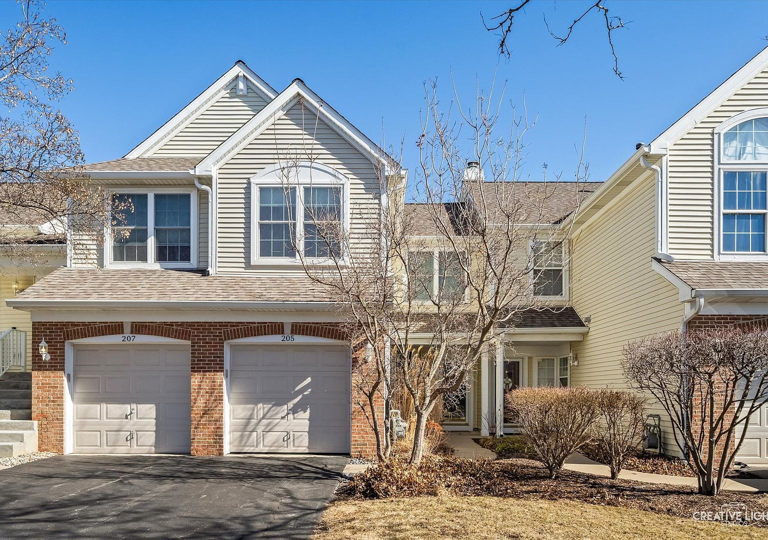 205 Hidden Pond Cir Aurora, IL 60504 - Thumbnail 2