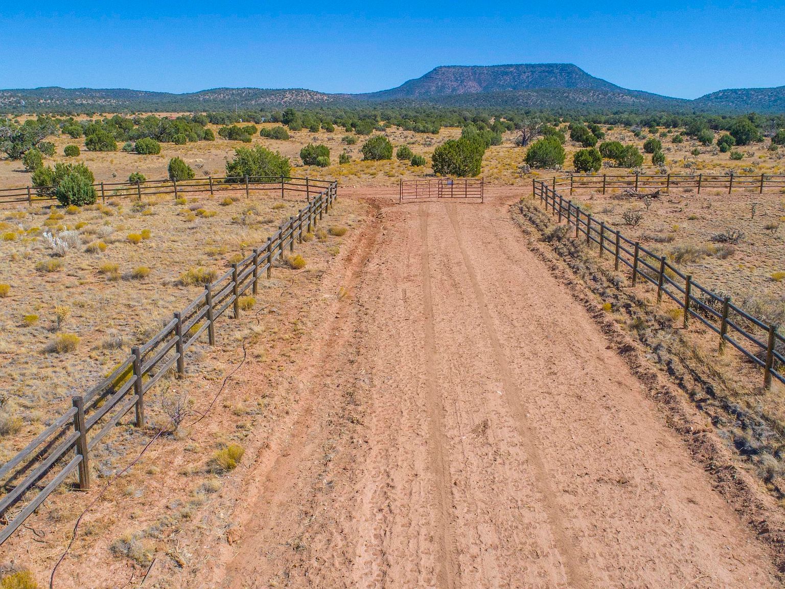 53750 N Wrangler Ridge Rd Seligman, AZ 86337 - Thumbnail 2