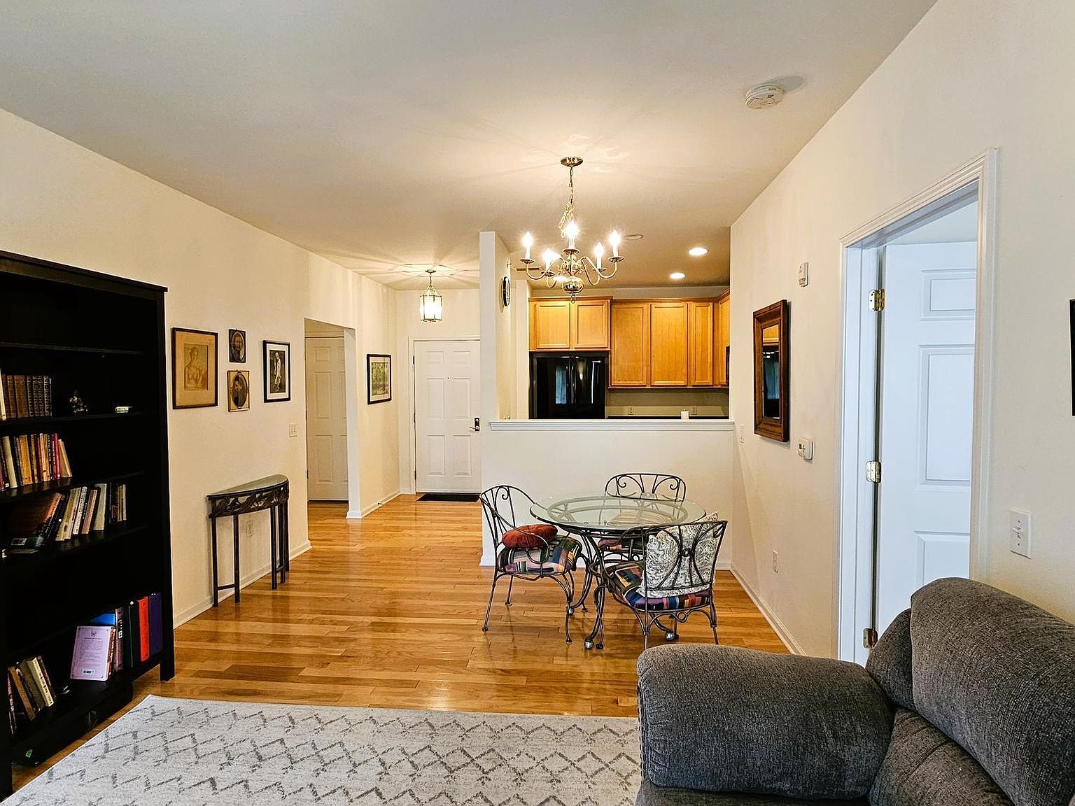 1409 Colts Cir #D Lawrence Township, NJ 08648 - Thumbnail 2