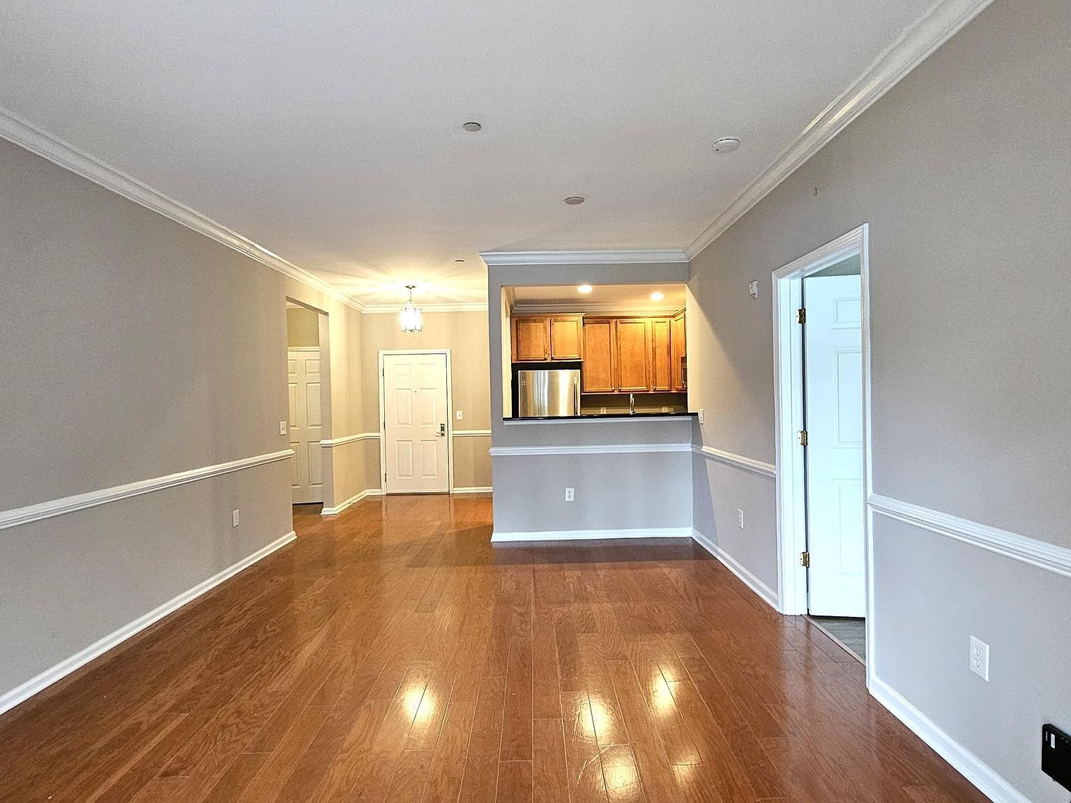 1121 Colts Cir #P Lawrence Township, NJ 08648 - Thumbnail 2