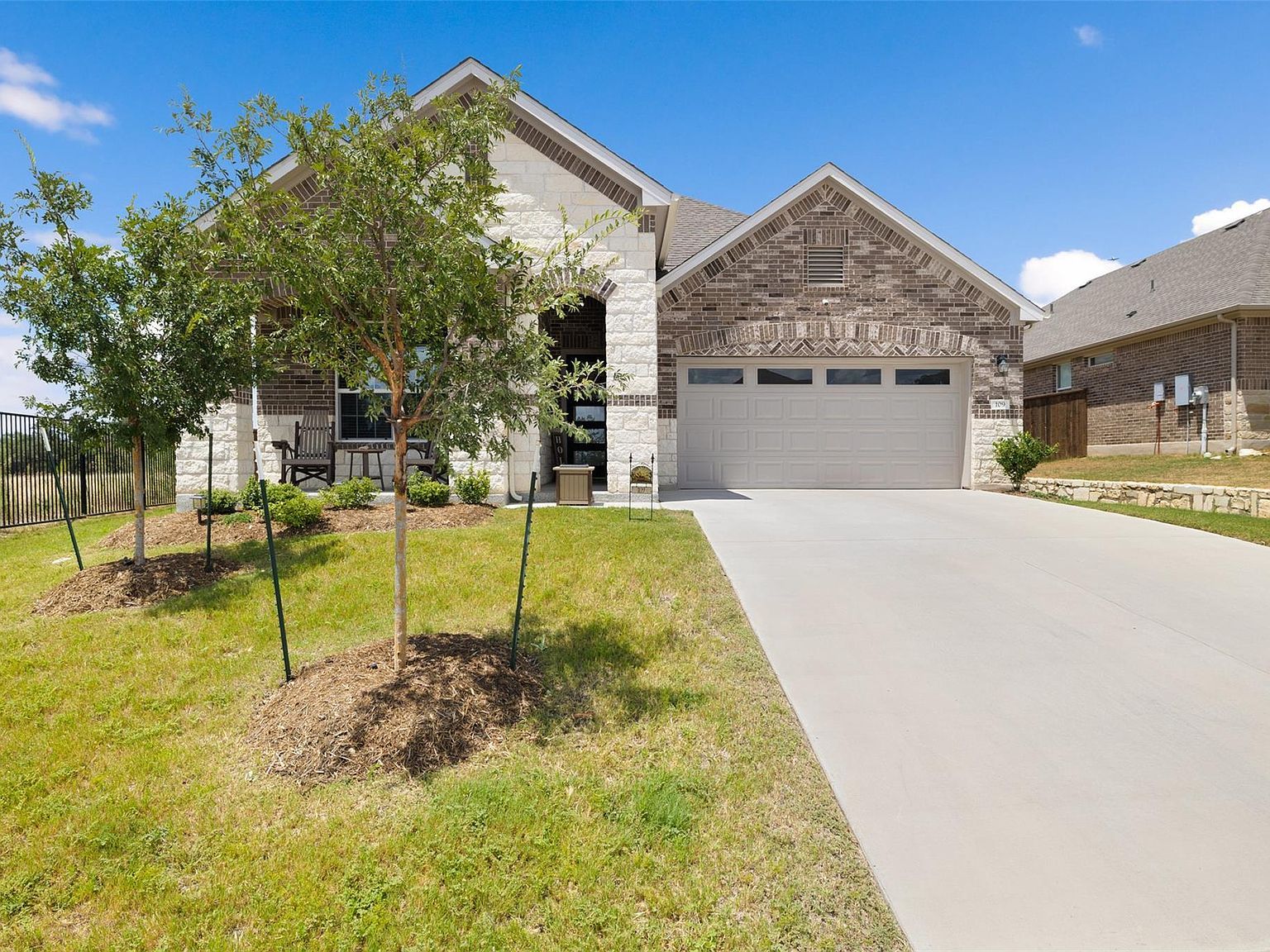 109 Rambling Rapids Dr Georgetown, TX 78628 - Thumbnail 2
