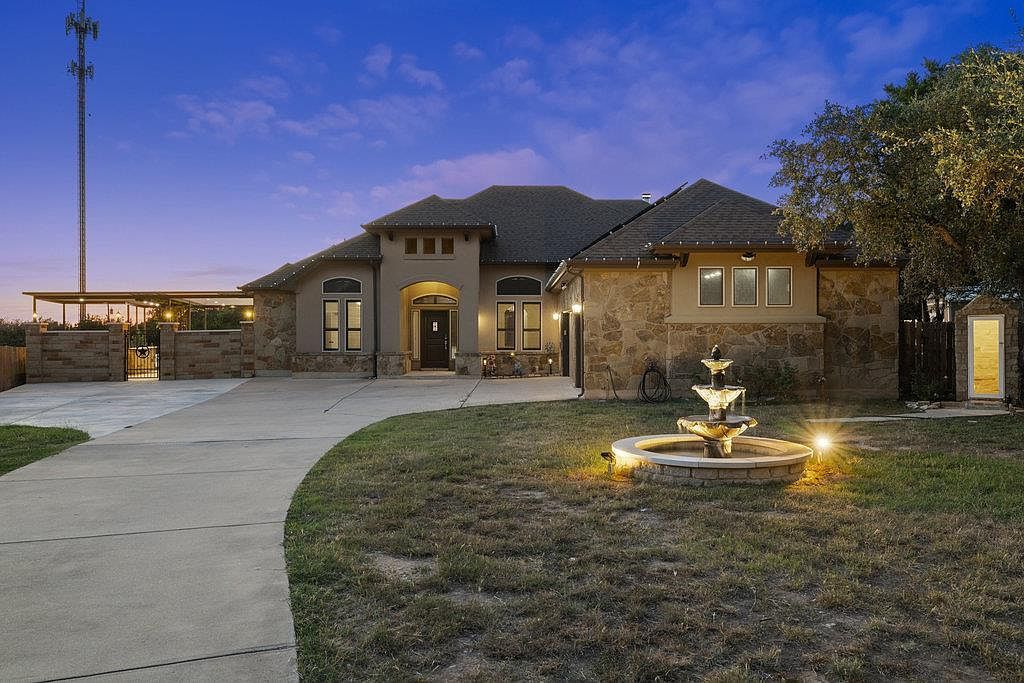 321 Sarahs Ln Liberty Hill, TX 78642 - Thumbnail 2