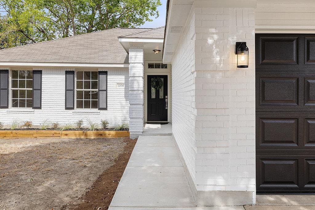 1006 Cottonbowl Dr Taylor, TX 76574 - Thumbnail 2