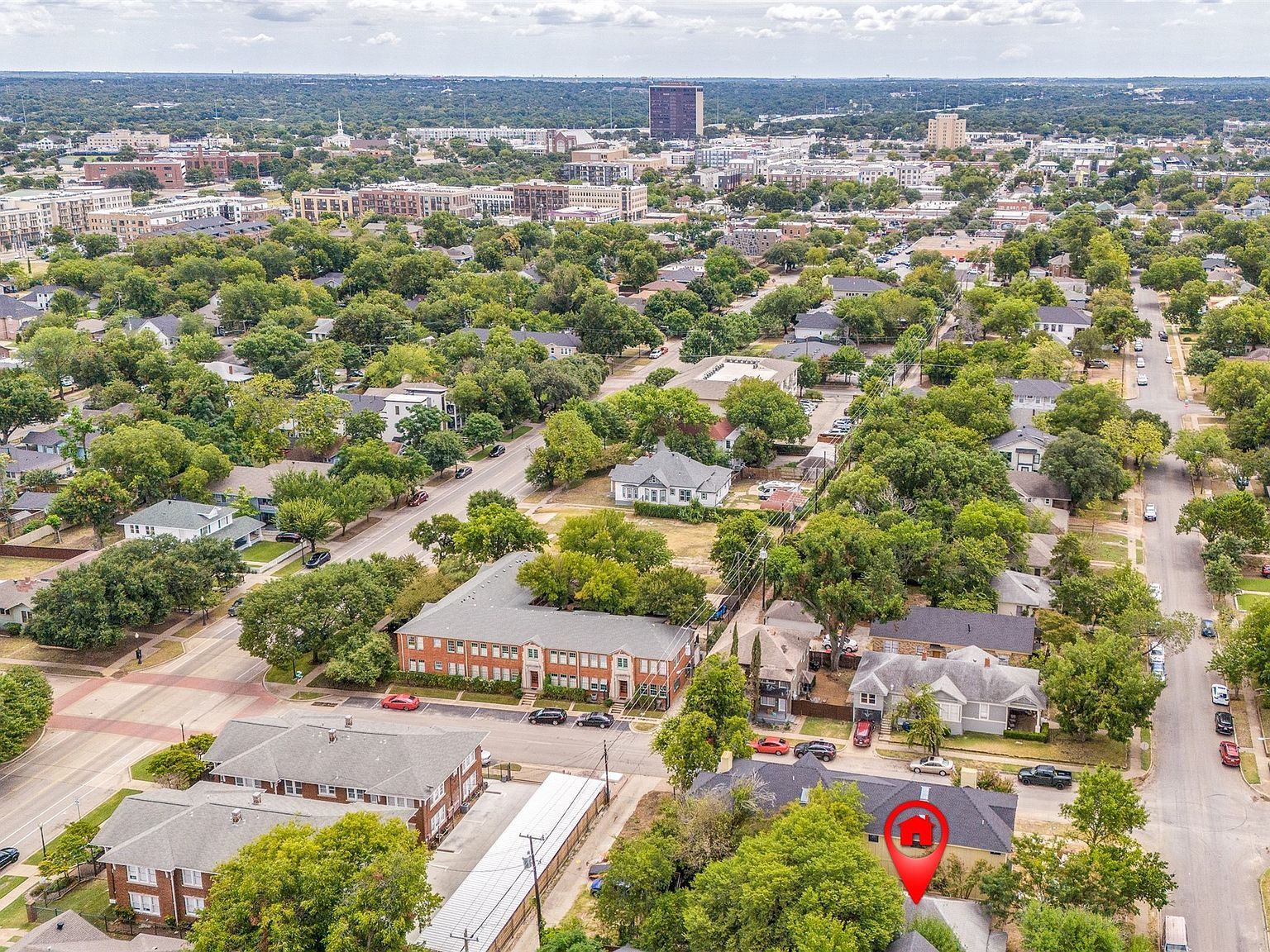 904 Haines Ave Dallas, TX 75208 - Thumbnail 2