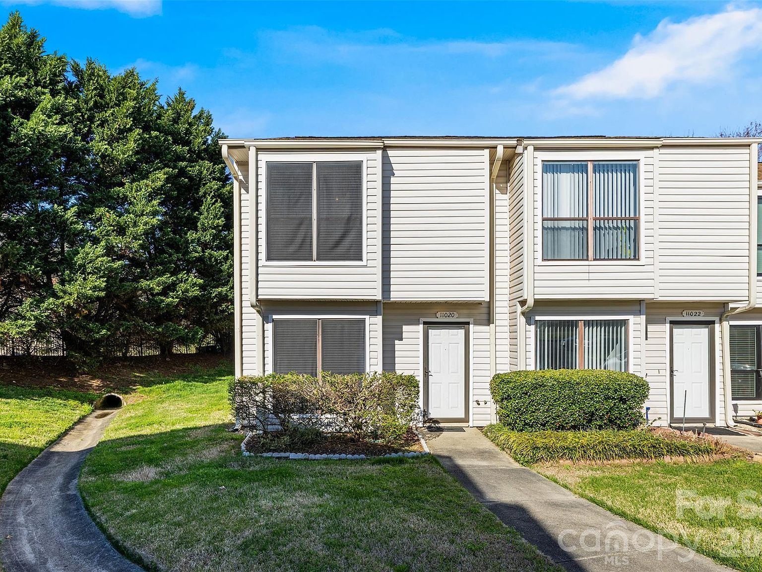 11020 Carmel Crossing Rd Charlotte, NC 28226 - Thumbnail 2