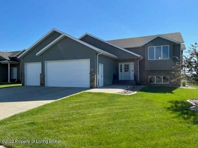 618 16th Ave E, Dickinson, ND, USA, 58601  | Single Family