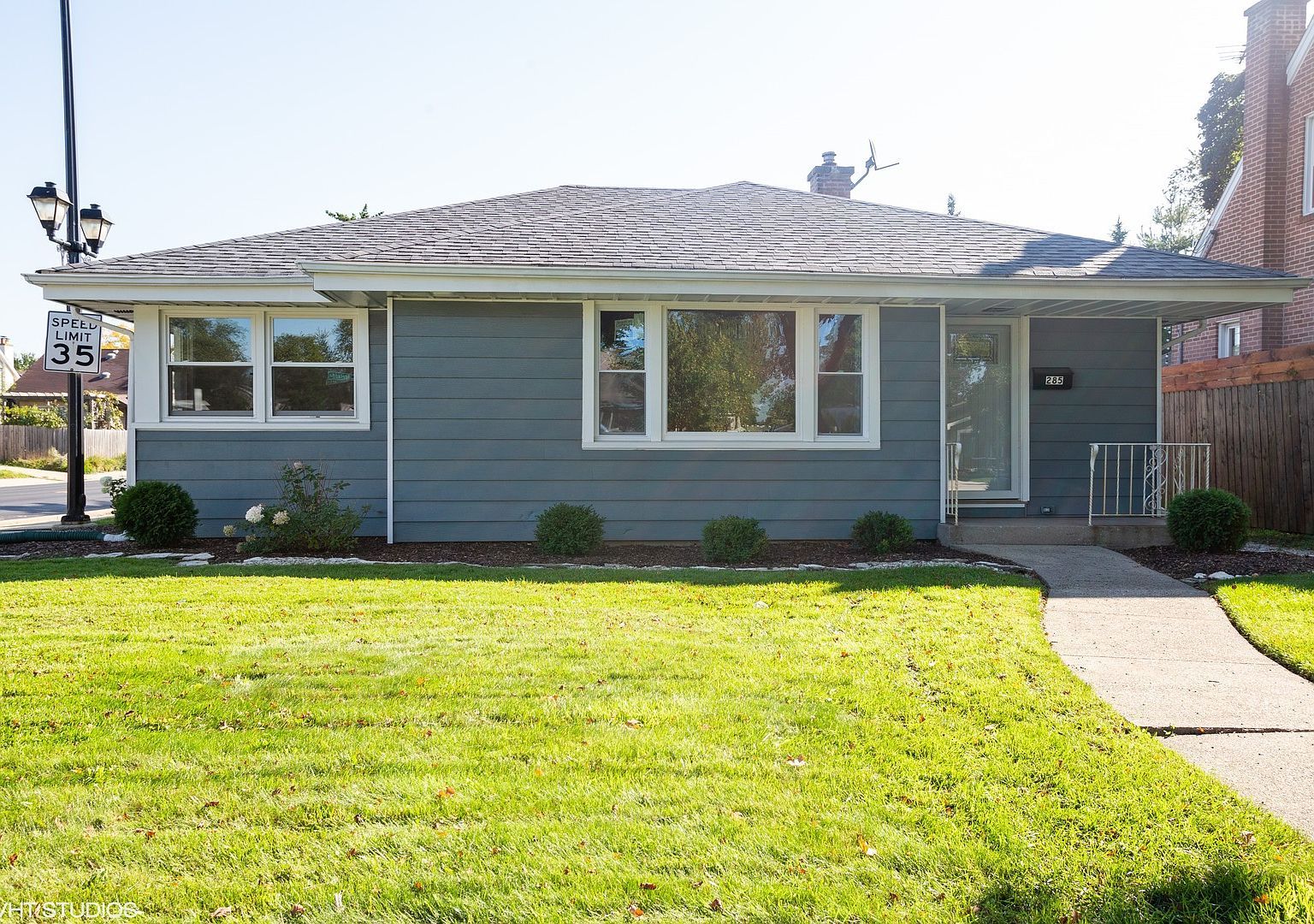 285 N Ridgeland Ave Elmhurst, IL 60126 - Thumbnail 2