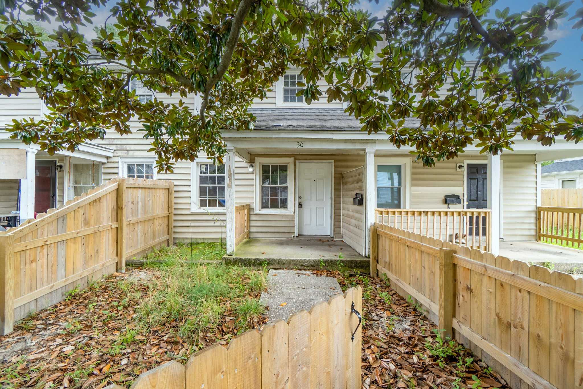 30 Farragut Street, Portsmouth, VA, USA, 23702  | Town Home