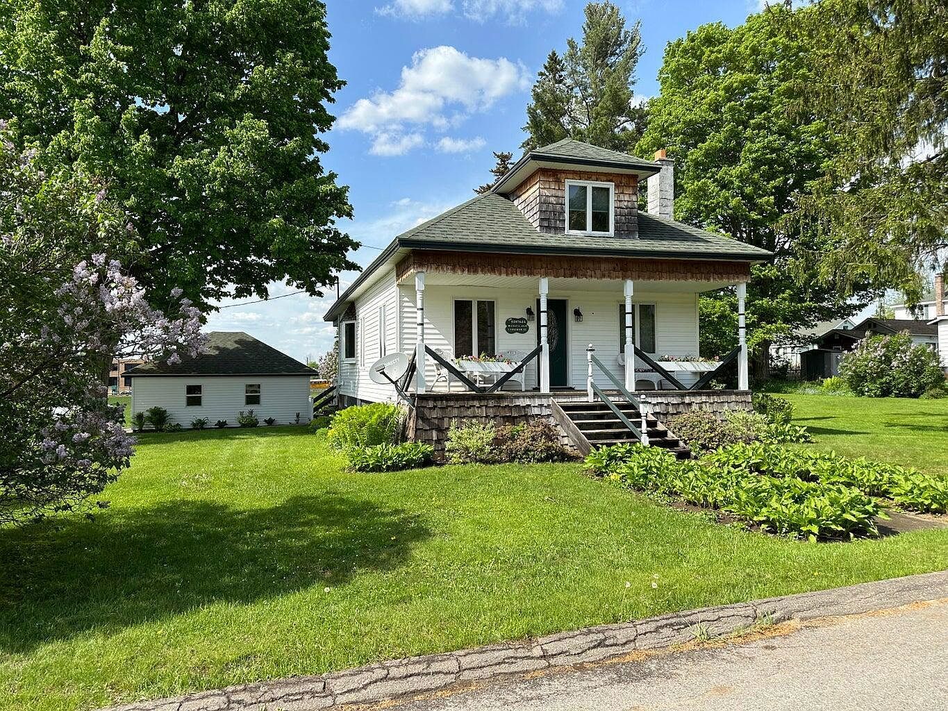 3 Freeman St Tupper Lake, NY 12986 - Thumbnail 2