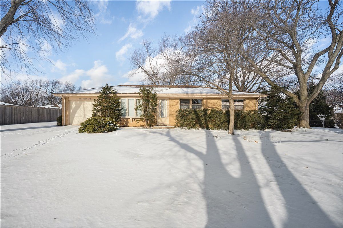 1402 W Willow Ln Mount Prospect, IL 60056 - Thumbnail 2