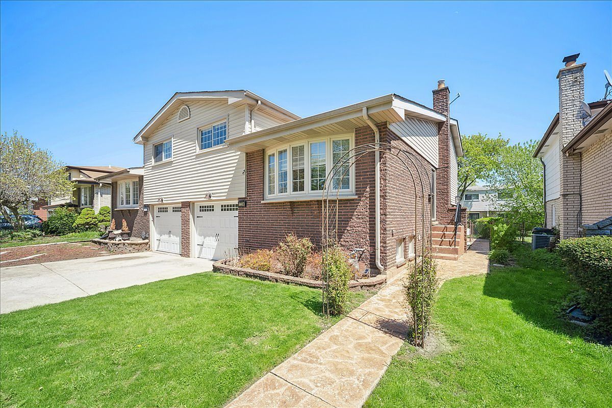 1739 N Windsor Dr Arlington Heights, IL 60004  | New build