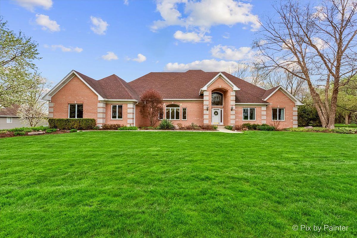 4 Mohawk Dr South Barrington, IL 60010  | Single Family