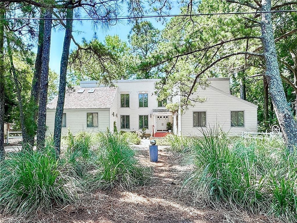 557 Susan Constant Dr Virginia Beach, VA 23451 - Thumbnail 2