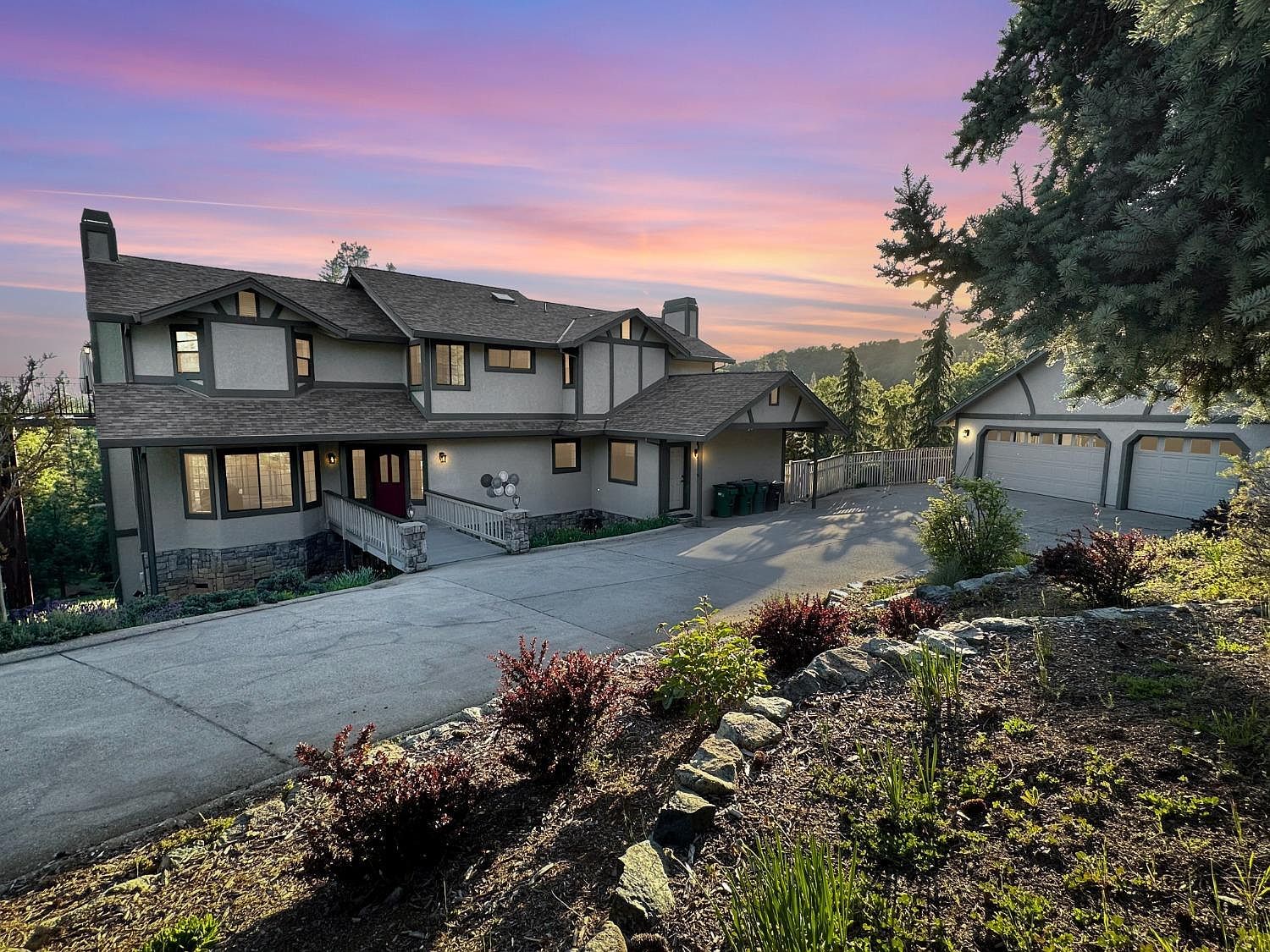 14838 Christophers Pl Grass Valley, CA 95945 - Thumbnail 2