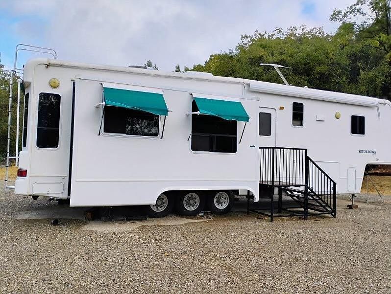 13417 Hallwood Pl Grass Valley, CA 95949 - Thumbnail 2