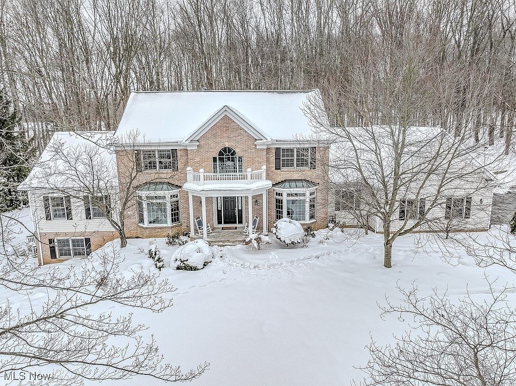 8600 Tamarack Trl Chagrin Falls, OH 44023 - Thumbnail 2