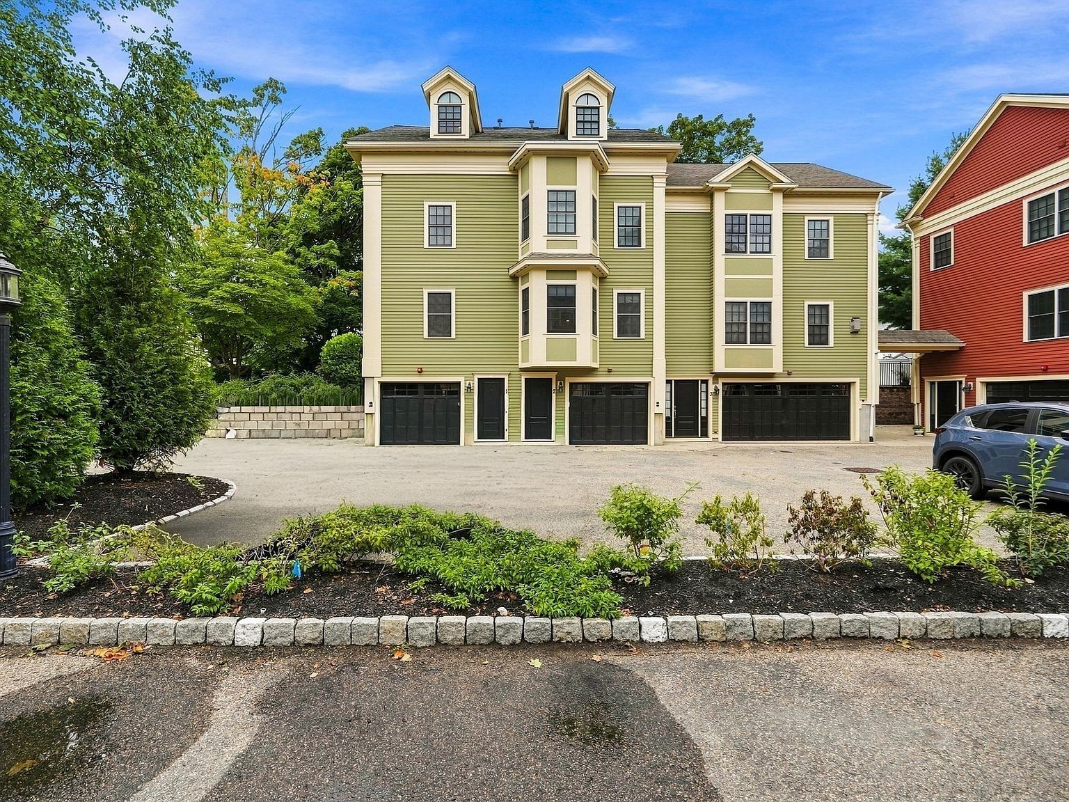 426 Main St Unit 1 Waltham, MA 02452, 2452