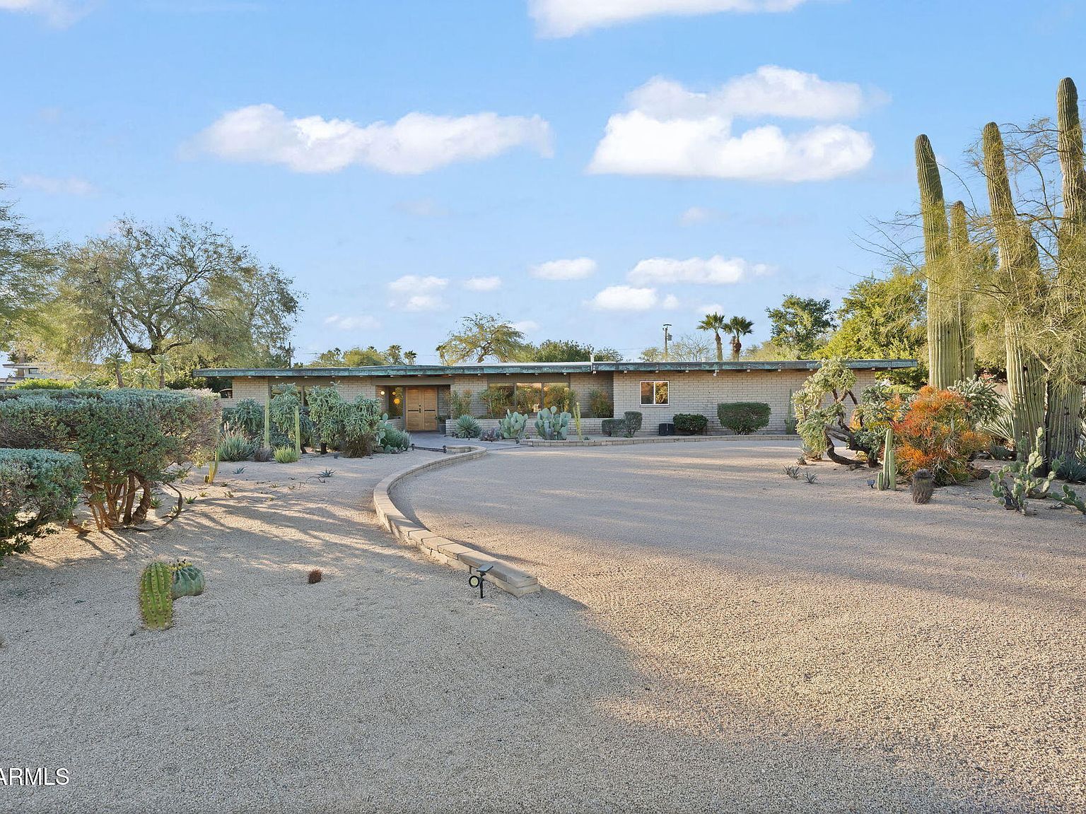 11046 N 74th St Scottsdale, AZ 85260 - Thumbnail 2