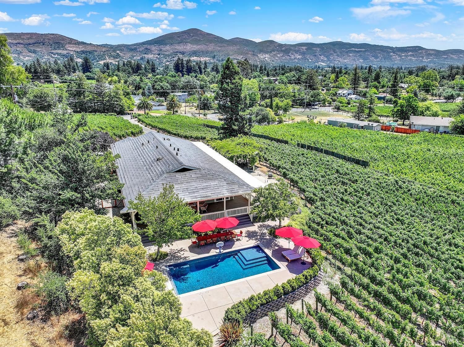 1597 Estee Ave Napa, CA 94558 - Thumbnail 2