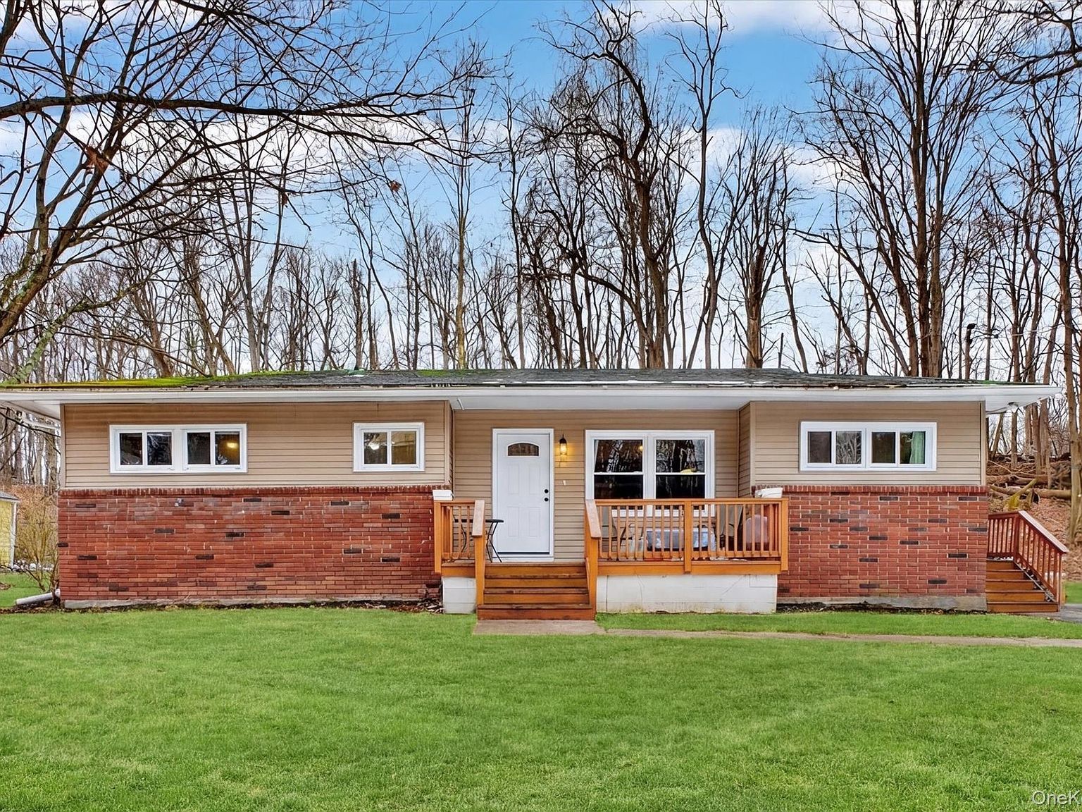 44 Legion Rd Poughkeepsie, NY 12601 - Thumbnail 2