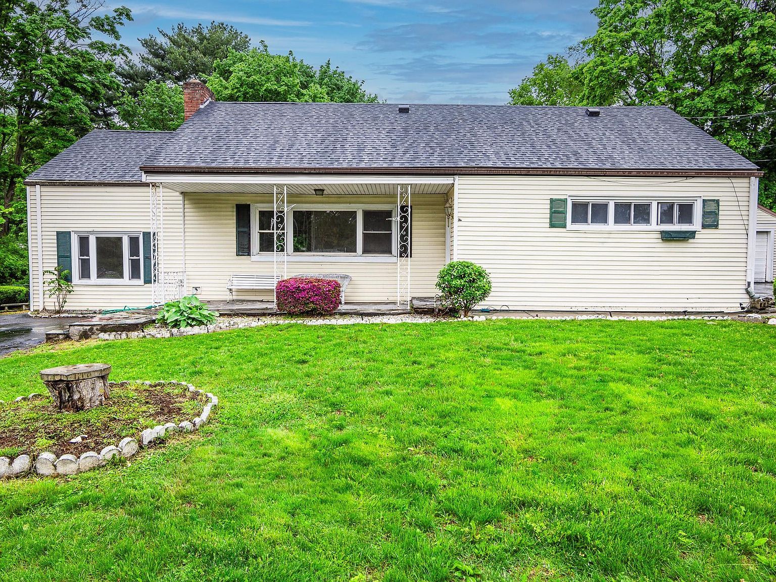 11 Queen St New Windsor, NY 12553 - Thumbnail 2