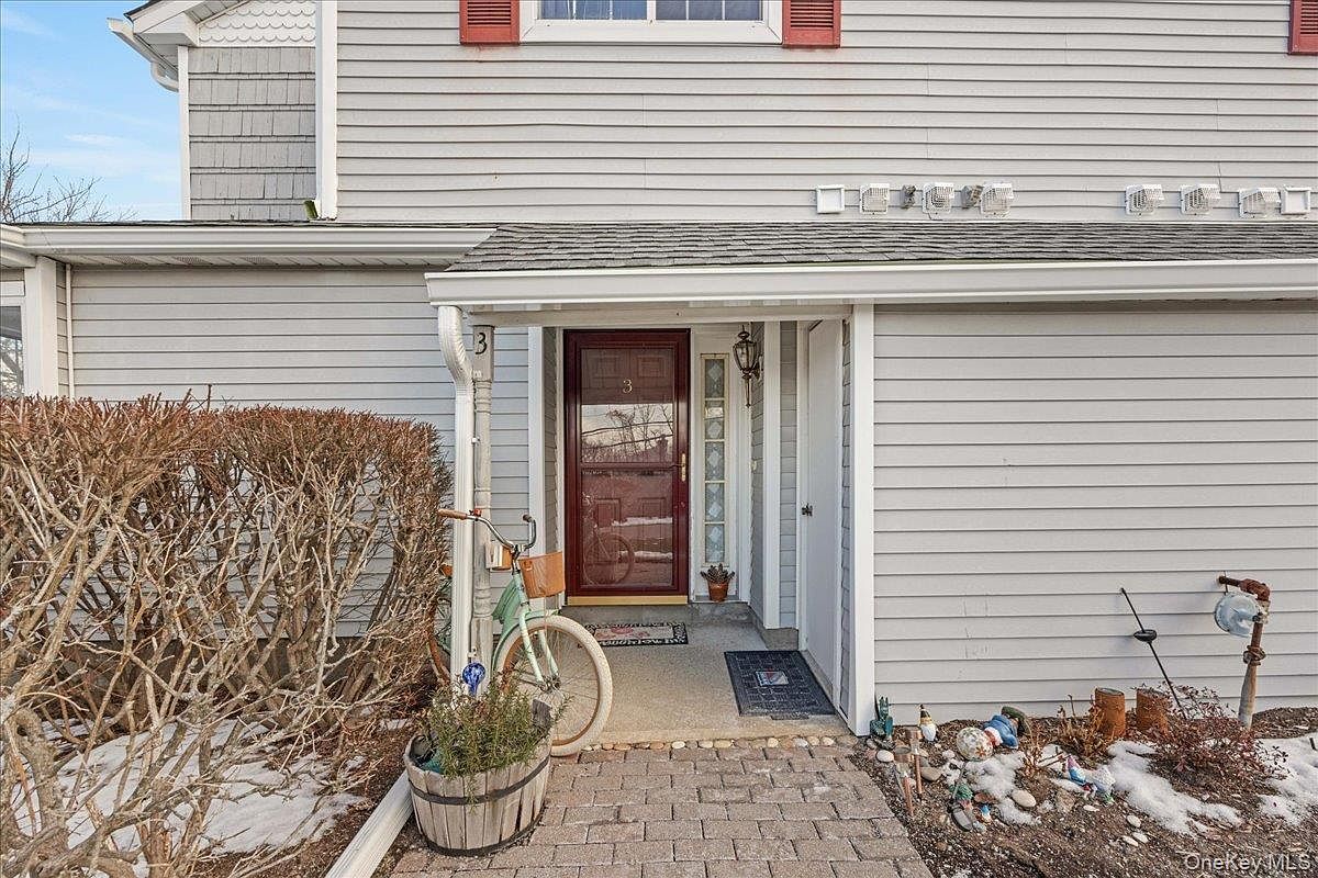 3 Magnolia Ln Warwick, NY 10990 - Thumbnail 2